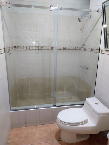 Imagen 9 de 12 de Alquiler De Habitación Amplia Jesús María