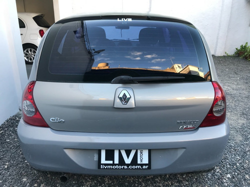 Renault Clio Authentique 1.2 16v Año 2006 - Liv Motors