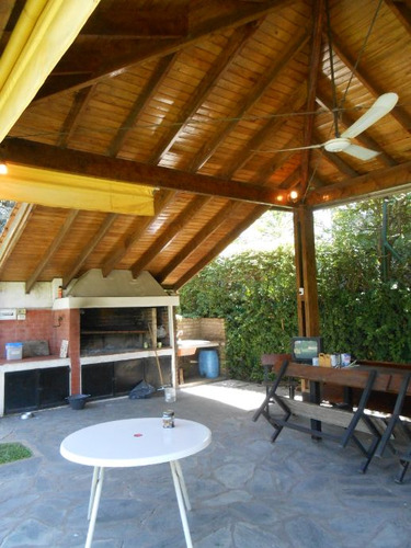 Chalet En Venta En Parque Leloir