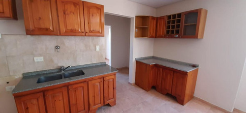 Imagen 2 de 9 de Departamento - Centro (moreno)
