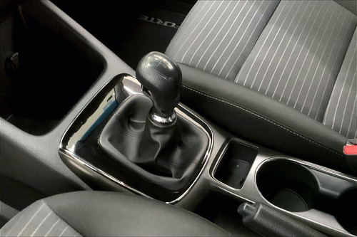 Imagen 17 de 25 de Kia Forte Sedan 4 Pts Lx, Tm6, A/ac, Bl, F Niebla, R-16