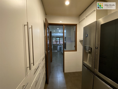Casa En Arriendo De 6 Dorm. En Las Condes