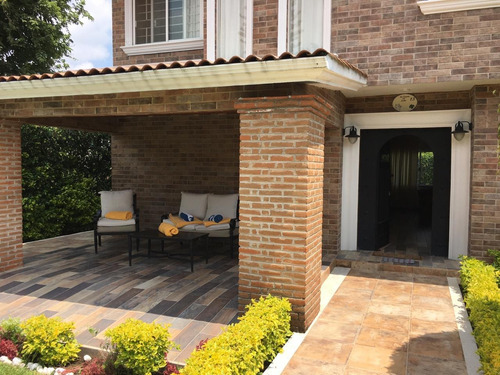 Imagen 12 de 14 de Venta De Casa Con Alberca Impecable
