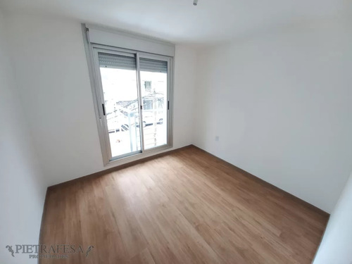 Apartamento A Estrenar, 1 Dormitorio, 1 Baño, Balcón Y Garaje- Maldonado-parque Rodó