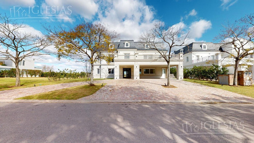 Imagen 1 de 30 de Tour 360º - Casa Al Lago - Barrio El Golf, Nordelta