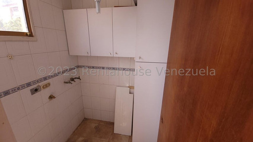 Apartamento En Venta. Montalban Ii. 24-10011