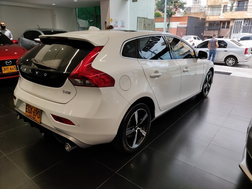 Volvo V40 T4r Design 2018