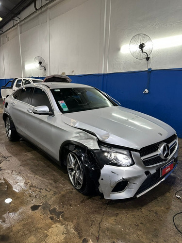 Mercedes Chocado Benz Glc 300 Coupe Amg-line