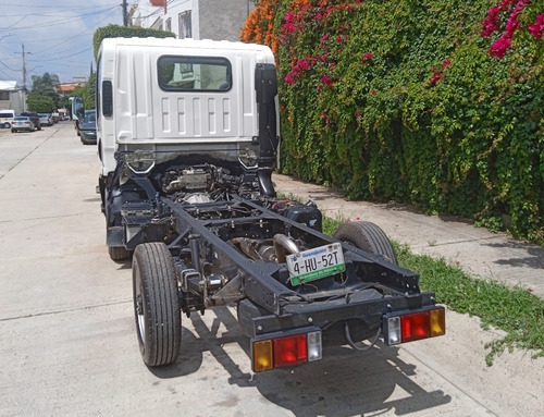 Isuzu Elf 100 2022 1.5 Toneladas 4 Cilindros Diesel