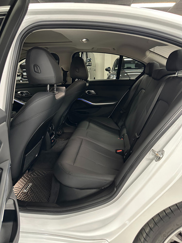 BMW Serie 3 3.0 330i Sedan Sport Line 252cv