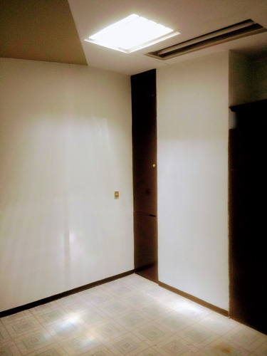 Imagen 17 de 25 de Casa Renta Toluca Colonia Cipres Residencial Colon, Uso Comercial Acceso Por Dos Calles, A 5 Min Centro Historico, Salida Rapida Cdmx