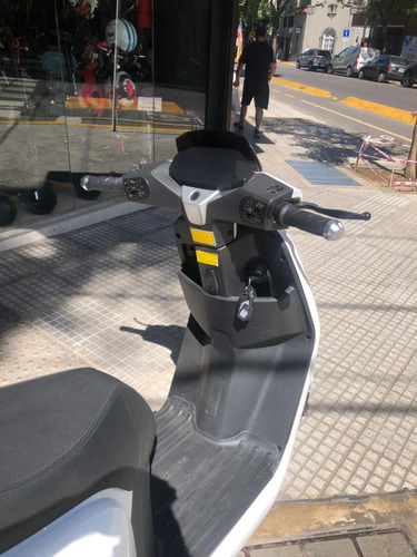 Imagen 7 de 15 de Moto Eléctrica Sunra Robo Doble Batería Litio Potenciada 0km