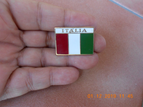 Pin Prendedor Esmaltado Bandera De Italia Invertida Muy Raro