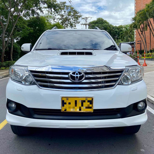 Toyota Fortuner 3.0 Sr5