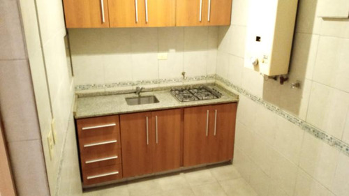 Monoambiente En Alquiler - Recoleta - Riobamba 1100