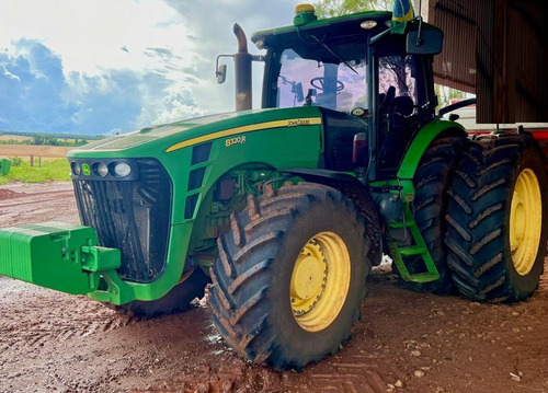 Trator John Deere 8320 R Ano 2009