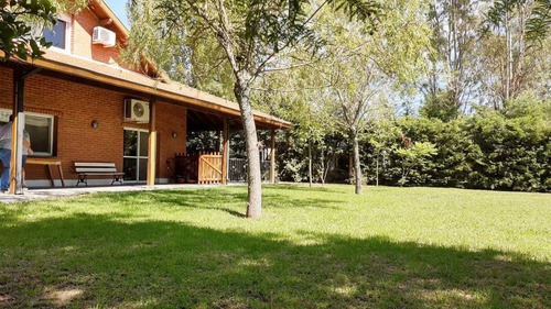 Casa En Venta En Echeverria Del Lago