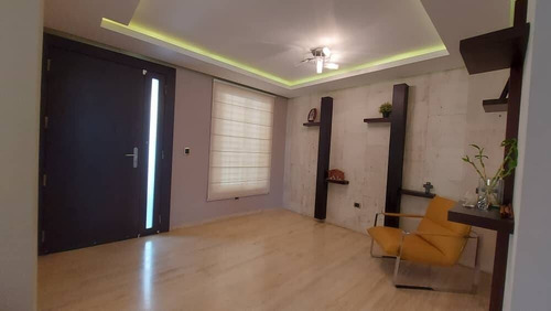 Imagen 24 de 30 de Townhouse En Venta Valles De Camoruco, Remodelado, Isomar Gubaira Remax Cod15614