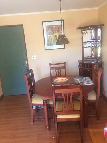 Departamento De 2 Dormitorios, 2 Baños. Con Estacionamiento.
