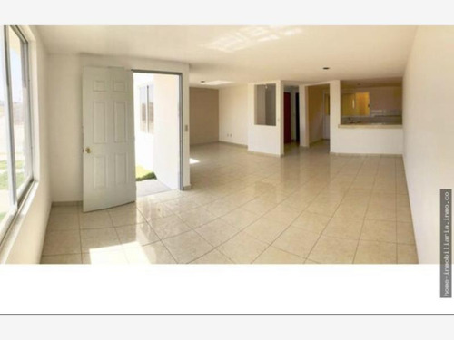 Imagen 2 de 10 de Casa Sola En Venta Fraccionamiento Real De Joyas