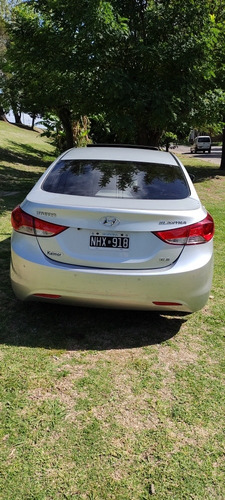 Hyundai Elantra 1.8 Gls 6at Seguridad Premium 2013