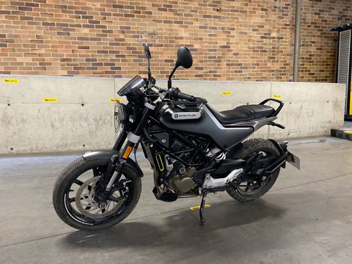 Imagen 15 de 25 de Husqvarna Svartpilen 200 2022