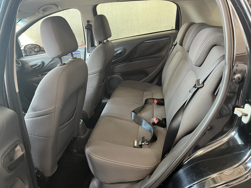 Fiat Punto 1.4 ATTRACTIVE 8V FLEX 4P MANUAL