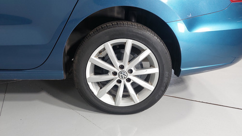 Volkswagen Vento 1.6 HIGHLINE AUTO