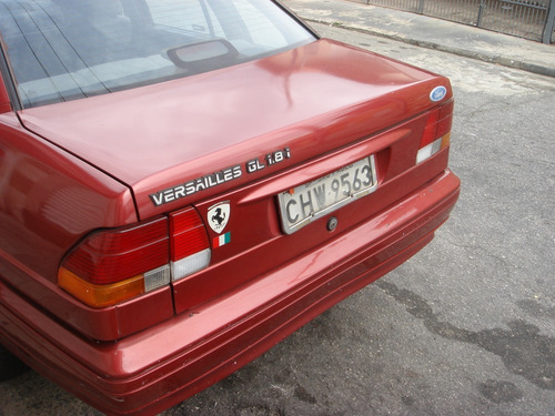 Ford Versailles Gl