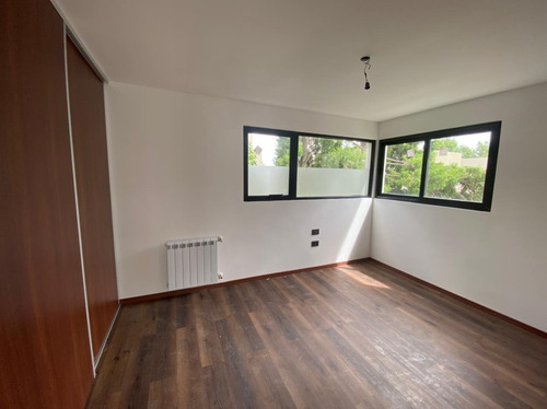 Imagen 11 de 21 de Departamento En Venta En Manuel B Gonnet Calle 27 E/ 491 Y 193 - Dacal Bienes Raices