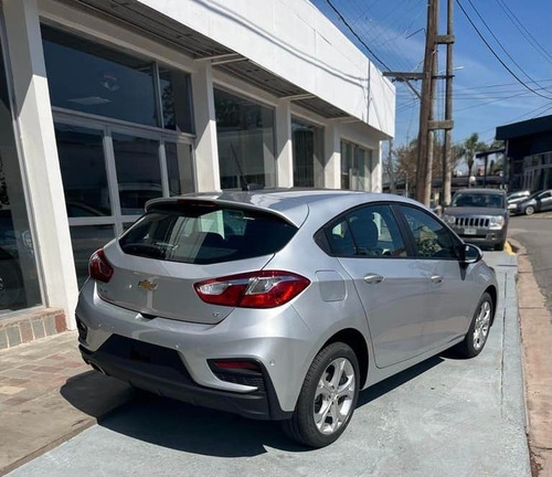 Imagen 10 de 15 de Chevrolet Cruze 5 Puertas 1.4 Turbo Automatico Lt 0km My2023