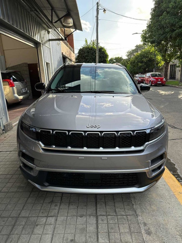 Imagen 10 de 16 de Jeep Commander 1.3t Limited 4x2 /// 2022 - 0km