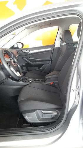 Imagen 4 de 13 de Volkswagen Jetta 2021