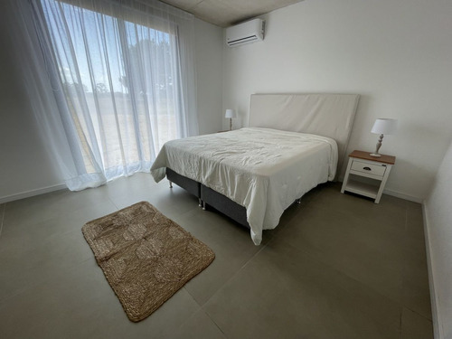 Casa En Venta En Barrio Privado El Quijote, Punta Del Este (ref: Bpv-8751)
