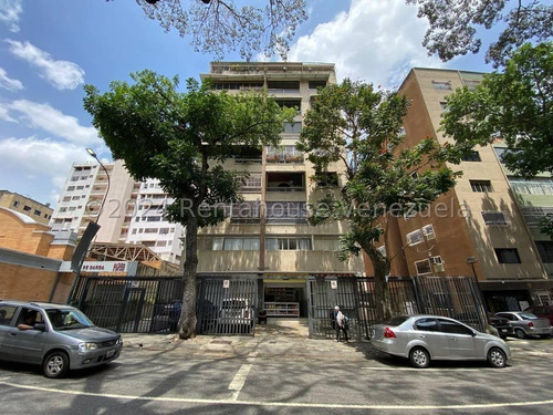 Apartamento En Venta En Colinas De Bello Monte Al Lado Del Supermercado / Hairol Gutierrez