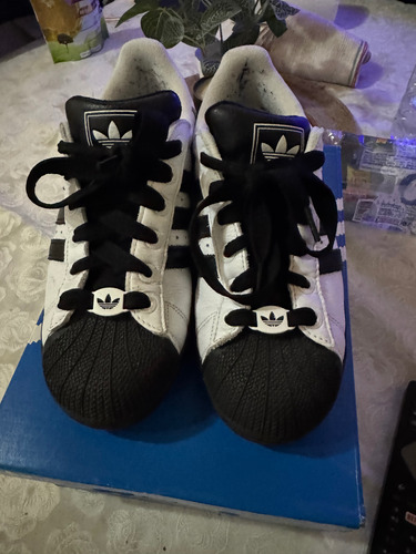 Adidas Superstar 2 Black And White 41 Usadas (Usado)