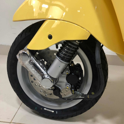 Imagen 4 de 15 de Piaggio Vespa Vxl Amarillo 150 0km Agente Oficial Scooter