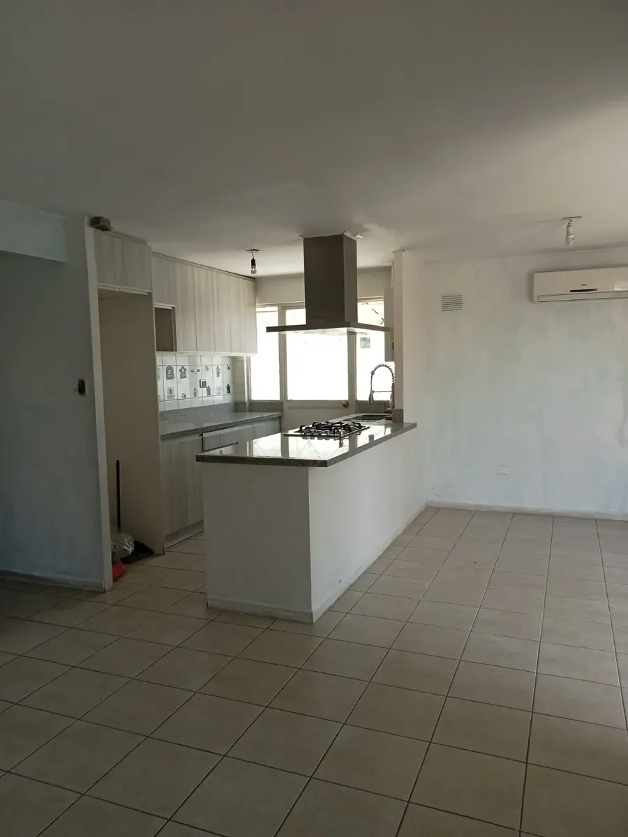 Imagen 5 de 7 de Av. La Hacienda Poniente, Larapinta. Lampa