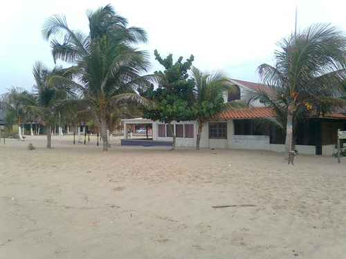 Imagen 9 de 15 de Casa De Playa En Venta . Istmo Caribe. Conjunto Privado