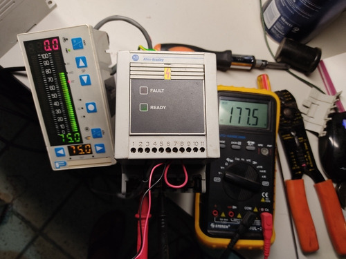 Variador De Velocidad 0.5 Hp A 220 Vca Marca Allen Bradley (Usado)