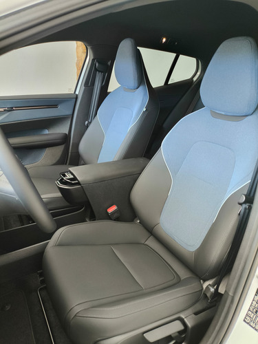 Volvo EX30 0.0 Core (Single) 5P Eléctrico