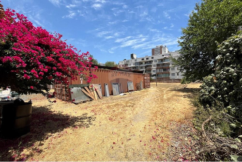 Paño Construcción 1361.08m2. Ñuñoa