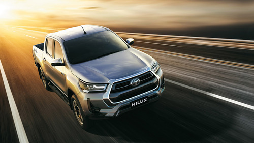 Toyota Hilux 4x2 D/c Srv 2.8 Tdi 6 M/t 2021