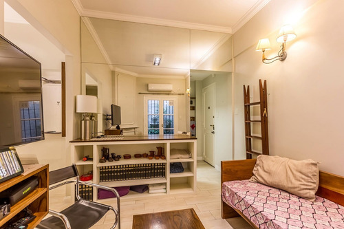 Departamento. Planta Baja. Patio. Belgrano