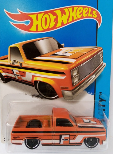 Hot Wheels 83 Chevy Silverado Naranja