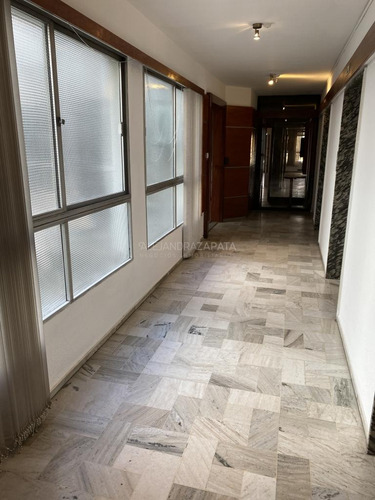 Venta Con Renta Gran Oficina En El Centro Plaza Independencia