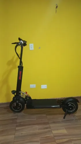 Patineta Skytop Tiene Mes Y Medio De Comprada
