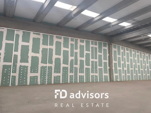 Arriendo De Bodegas En Centro Logístico 1.999m2 - Lampa