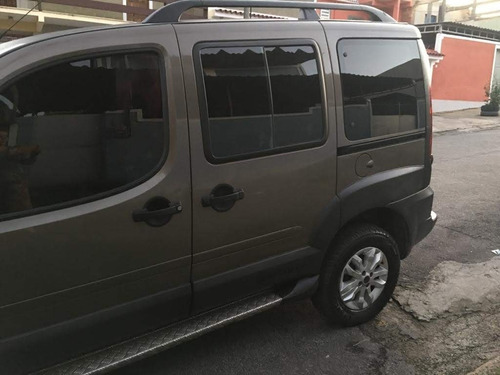 Fiat Doblo 2016 1.8 16v Adventure Flex 5p