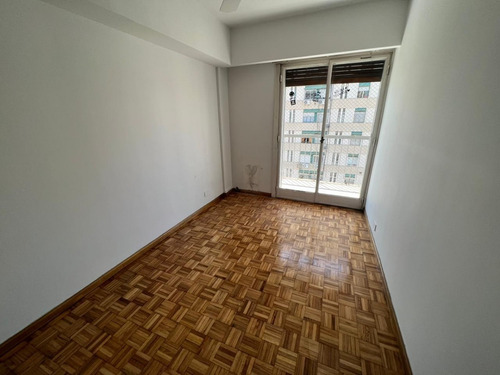 Imagen 8 de 24 de Departamento 4 Ambientes Al Frente Con Balcón Corrido Y Baulera